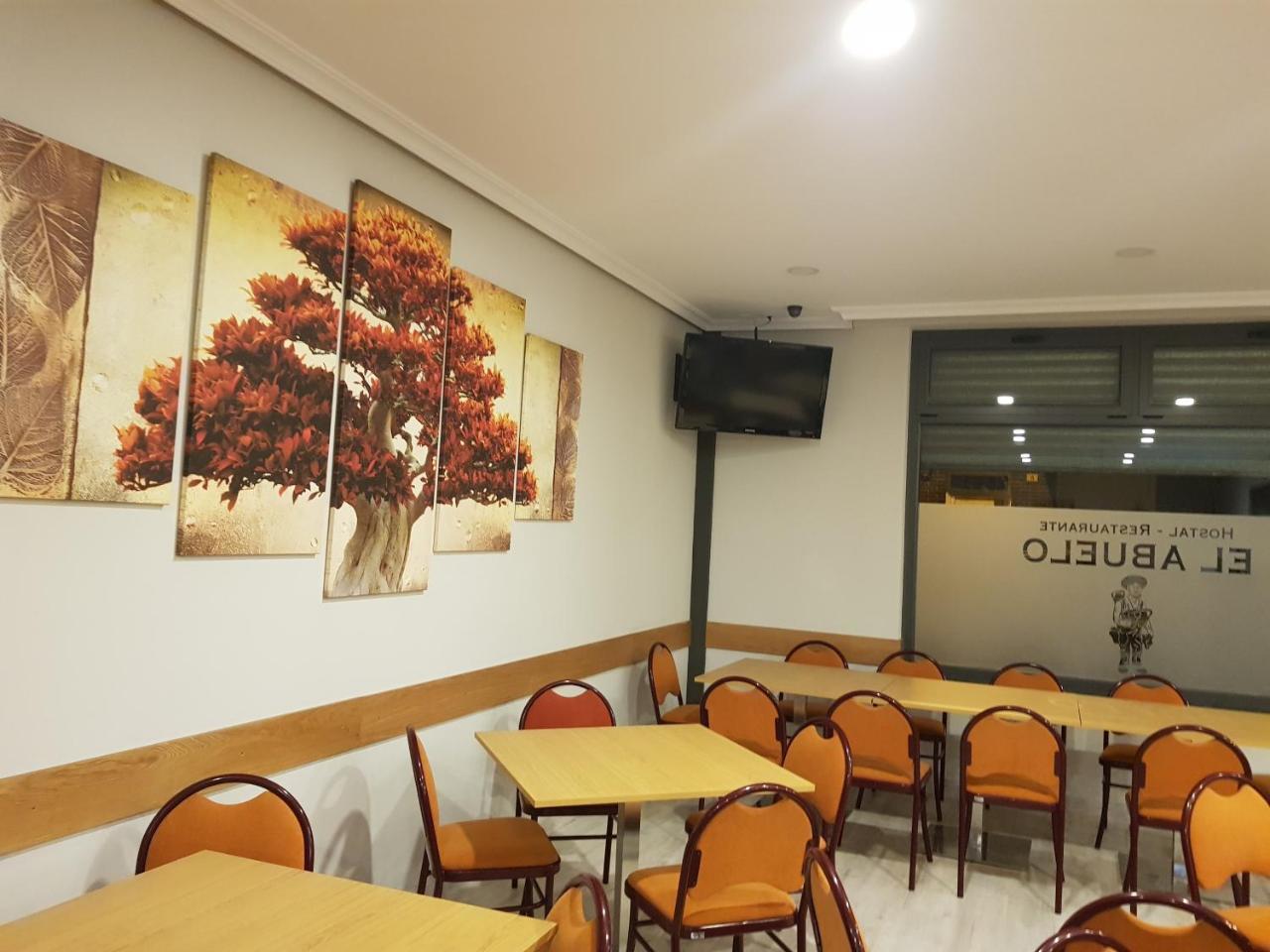 Hostal Restaurante El Abuelo Trobajo Del Camino Exterior photo